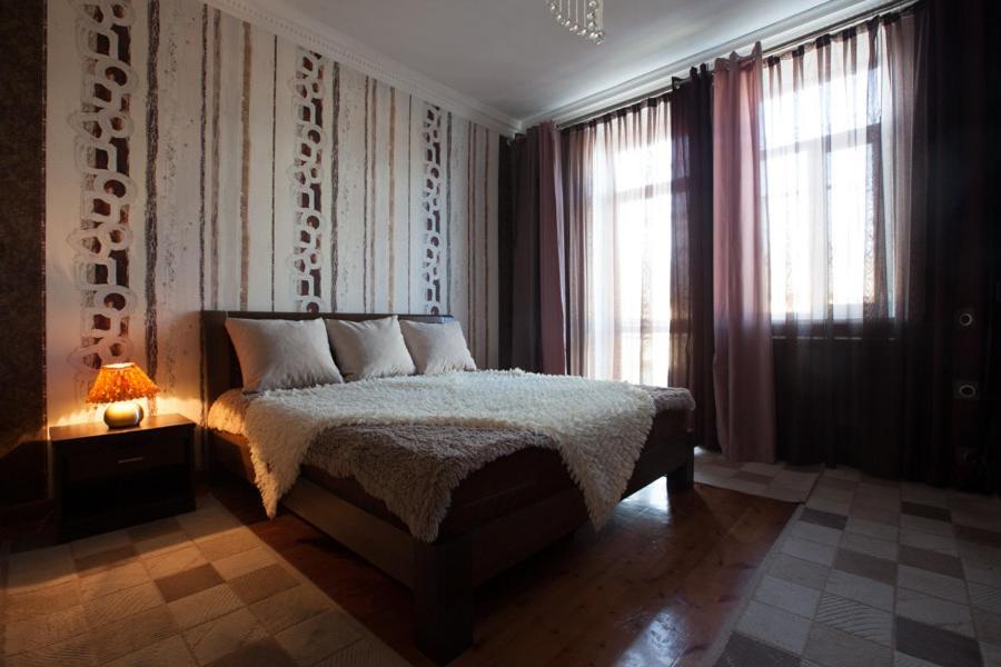 Apartments on Mustafa Ozturk Almaty Exterior foto