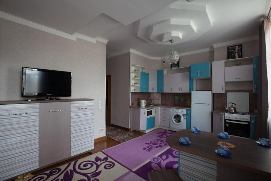 Apartments on Mustafa Ozturk Almaty Exterior foto